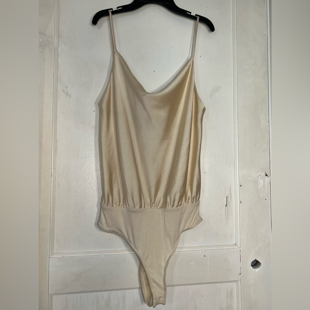 LULUS CAMISOLE BODYSUIT DRAPED NECK CREAM SZ MED ADJ STRAPS CROTCH SNAPS